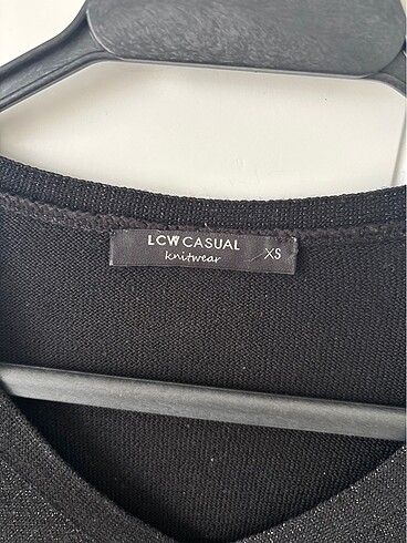 Omuz detaylı bluz - Görsel 4