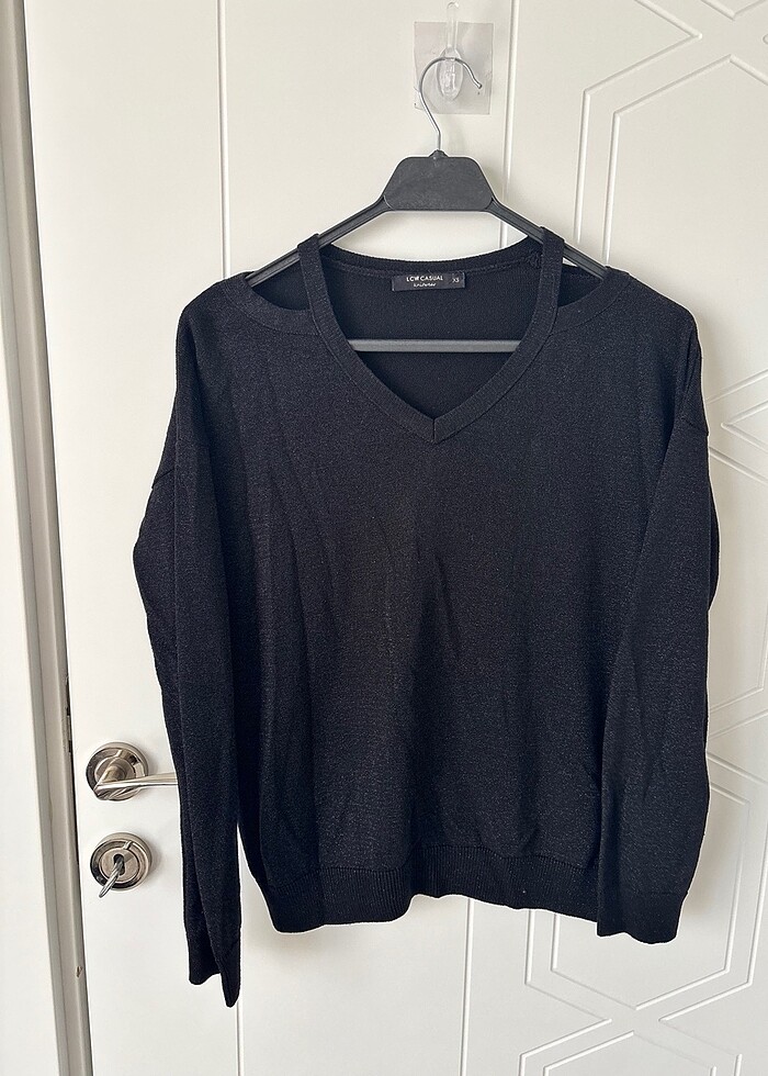 Omuz detaylı bluz - Görsel 2