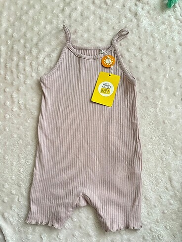 Hello baby etiketli tulum