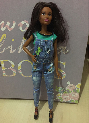 Barbie bebek 