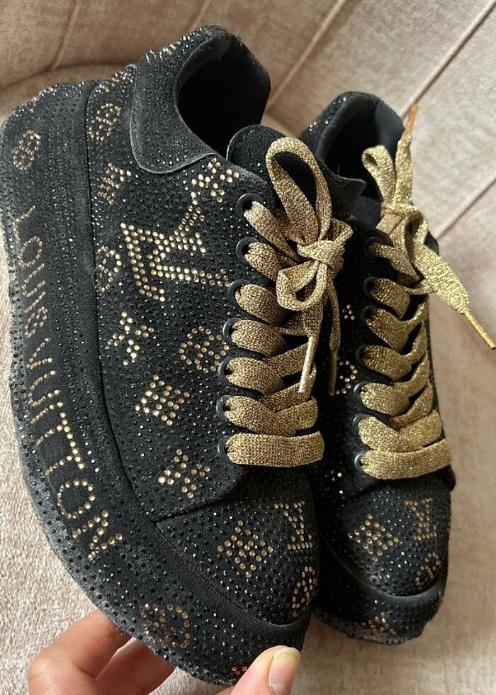 Harika bir spor ayakkabisi???????? - Görsel 2