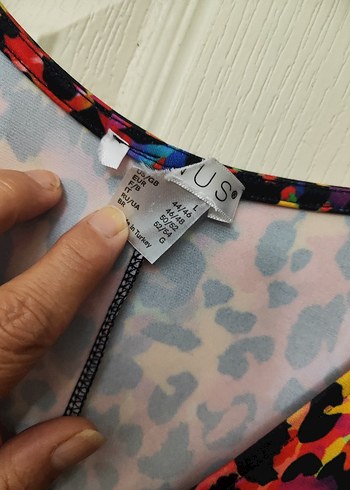 42 Beden çeşitli Renk Renkli V Yakalı Salaş Midi Elbise