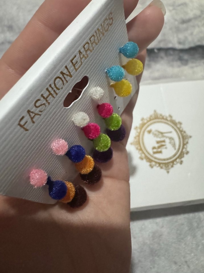 Renkli Boncuklu Mini Kadın Küpeler - Görsel 3