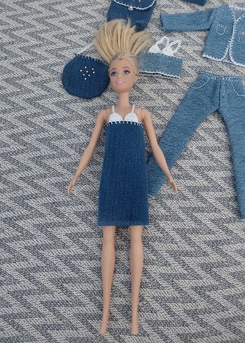 Barbie Bebek Kıyafetleri ve Çanta Seti - Görsel 3