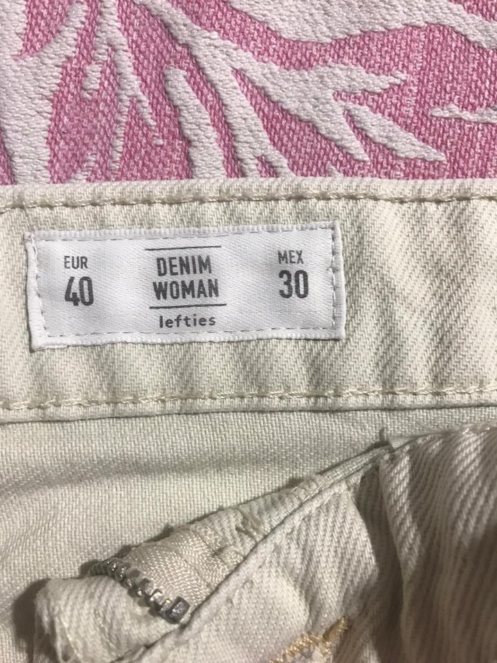 lefties yırtık modelli beyaz şort - Görsel 3