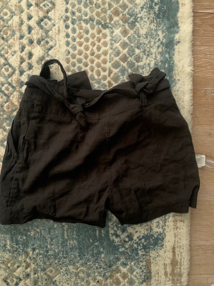 Beli Kemerli Siyah Şort - Görsel 2