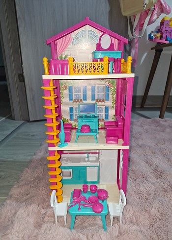 Pembe Çok Katlı Oyuncak Ev