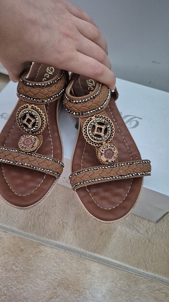 36,5 Beden camel Renk Taba taşlı sandalet