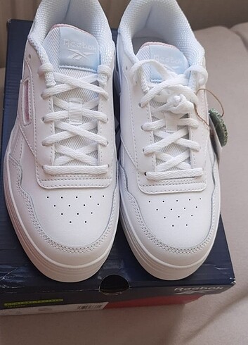 Reebok Sneaker