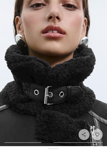 Kemer Detaylı Siyah Deri Mini Şort - Görsel 3