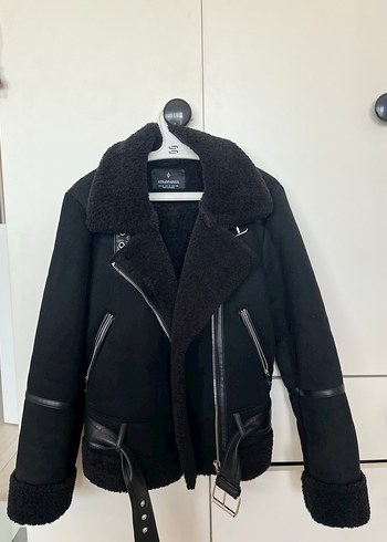 Kemer Detaylı Siyah Deri Mini Şort - Görsel 5