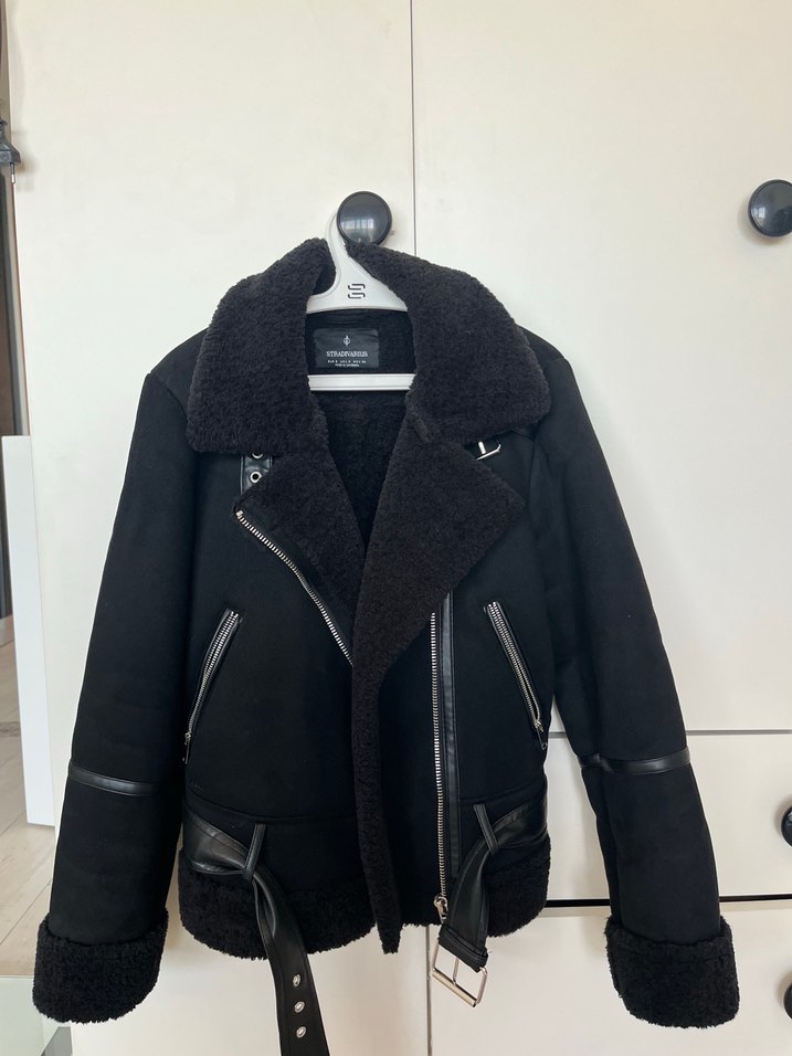 Kemer Detaylı Siyah Deri Mini Şort - Görsel 5