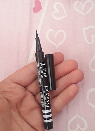 eyeliner