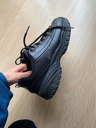 Skechers