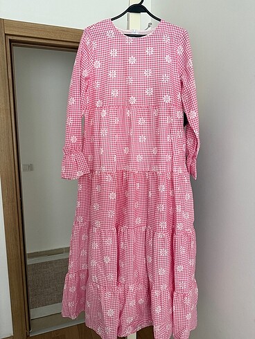 Pembe tesettür elbise