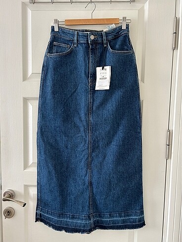 Pull and bear midi etek