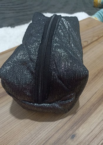 Fermuarlı Siyah Kadın Makyaj Çantası - Görsel 2