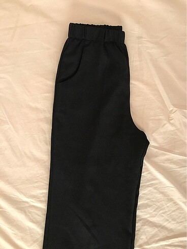 Zara SİYAH LASTİKLİ KUMAŞ PANTOLON
