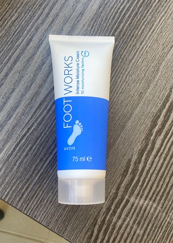 Avon Avon Foot Works Ayak Nemlendirici Krem 75 ml