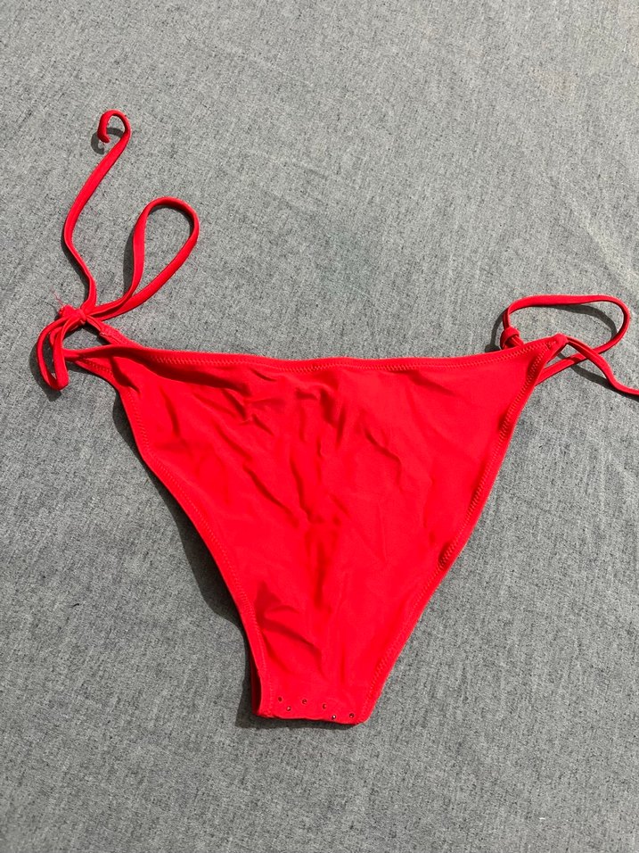 Pul Detaylı Kırmızı İpli Bikini Altı - Görsel 3