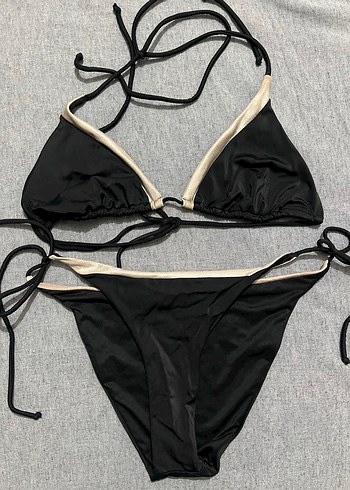 Siyah İpli Gösterişli Bikini Takımı - Görsel 2