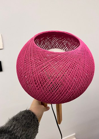 Pembe İp Detaylı Ahşap Tripod Masa Lambası - Görsel 10