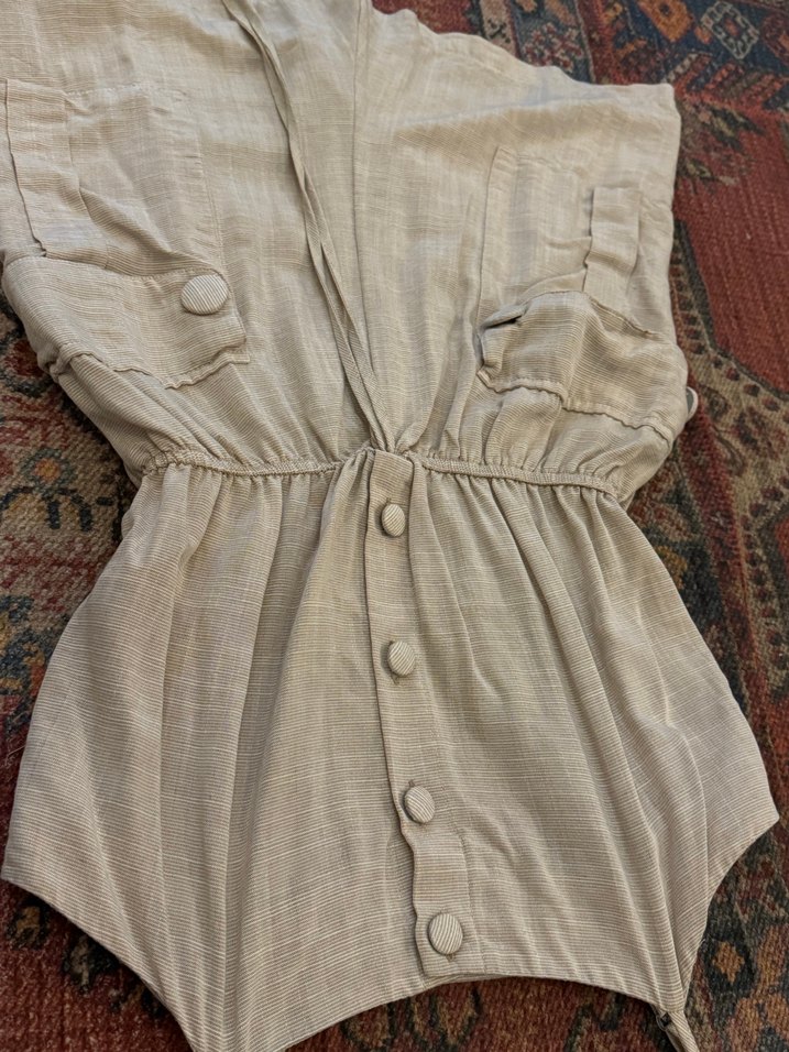 Düğmeli Bej Keten Mini Tulum - Görsel 2