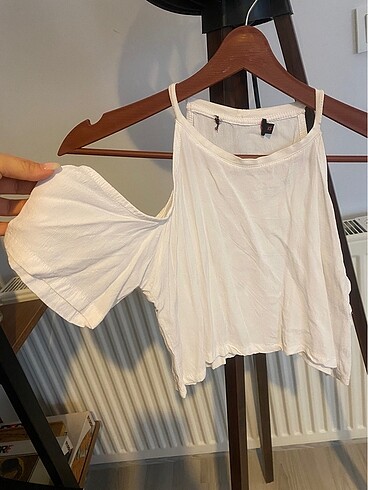 Polyester omzu açık crop bluz