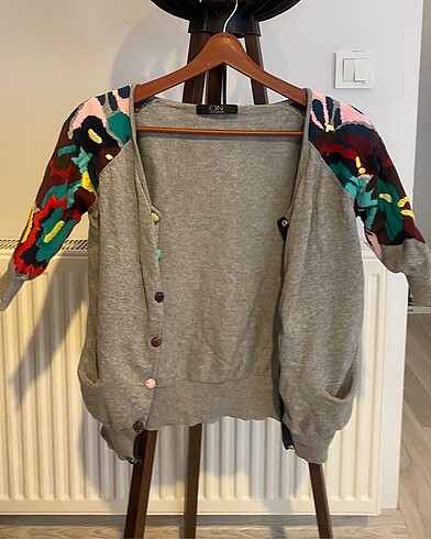On Fashion On Fashion İşlemeli Hırka