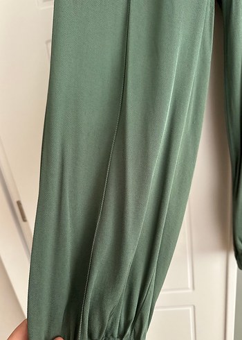 Kadın Yeşil Piliseli Salaş Uzun Kumaş Pantolon - Görsel 3