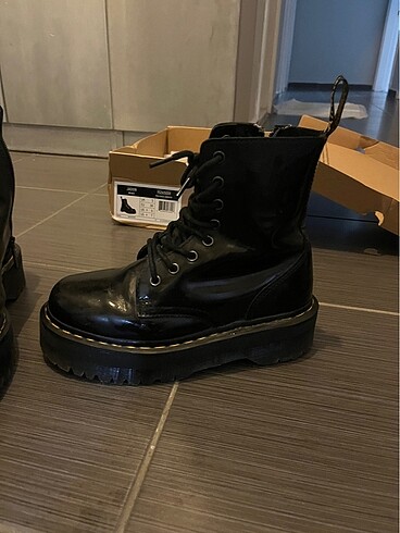 dr martens platform bot