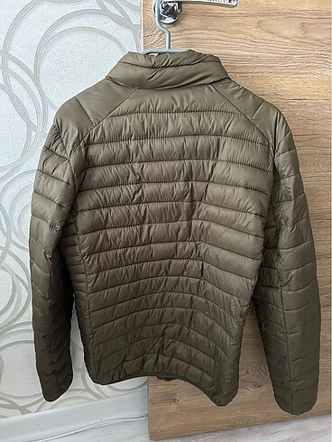 l Beden Pull&Bear Hafif Şişme Mont