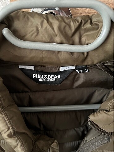 l Beden haki Renk Pull&Bear Hafif Şişme Mont
