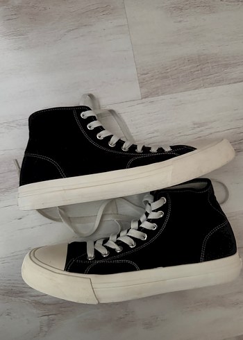 H&M Siyah Beyaz Bagcikli Yuksek Bilekli Sneaker