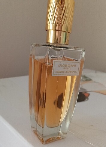 Giordani Gold parfüm 