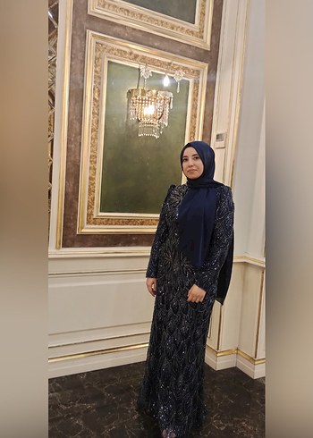 40 Beden Uzun Lacivert Yılan Desenli V Yaka Elbise