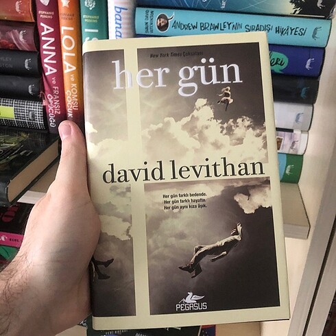 Her Gün - David Levithan - Pegasus Yayınları