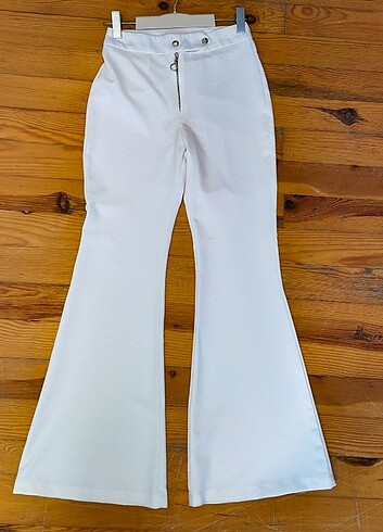 Beyaz ispanyol paça kumaş pantolon