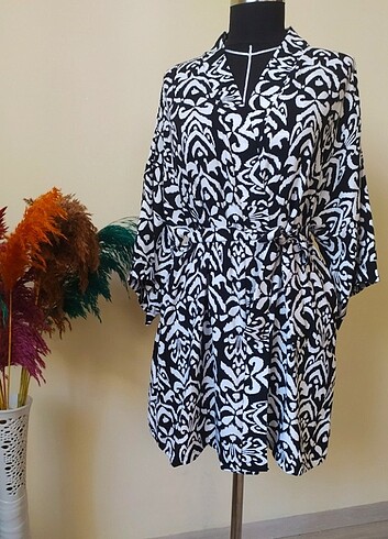Kimono, Pareo, Abaya