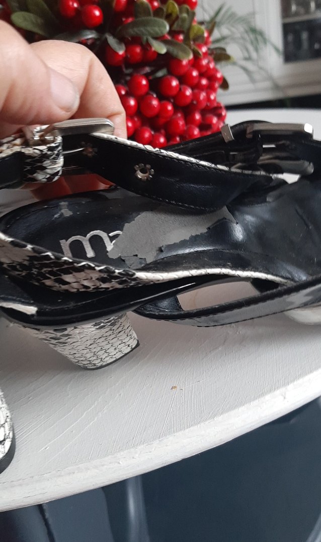 Gri Yılan Desenli Tokalı Yüksek Topuklu Kadın Ayakkabı mag marka - Görsel 5