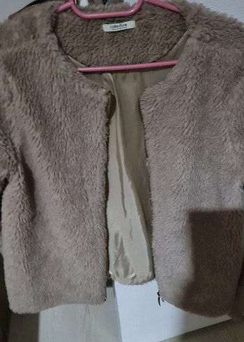 Kürklü Kısa Kadın Bej Mont - Görsel 6