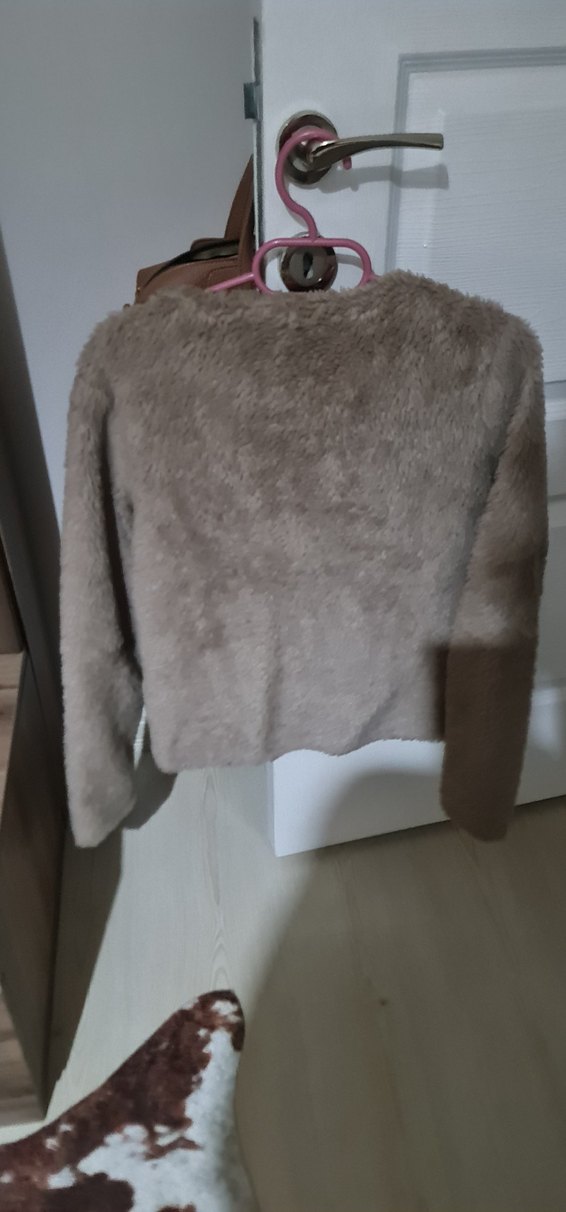 Kürklü Kısa Kadın Bej Mont - Görsel 5