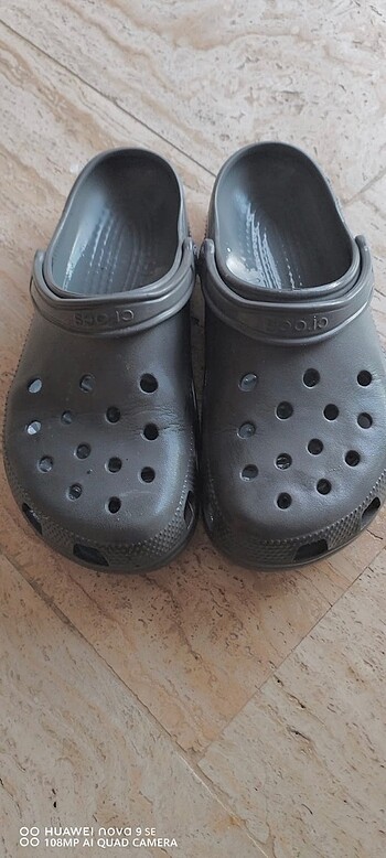 Crocs