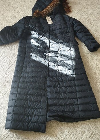 Kadın Siyah Uzun Kürklü Kaban - Görsel 2