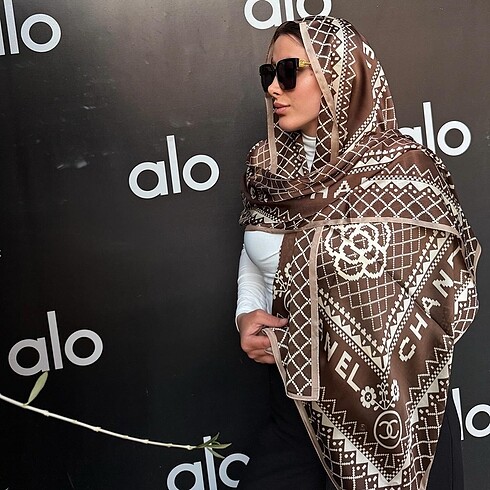 Chanel ipek şal