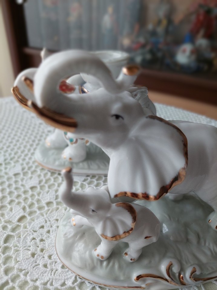 Beyaz yavrusu  Fil ve fil Mumluk iki ürün fiyatı - Görsel 3