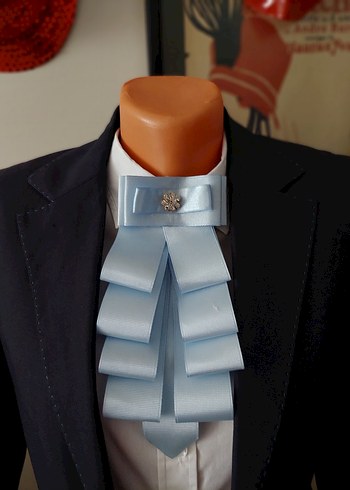 Mavi Kurdeleli Klasik Ofis Broşu - Görsel 2