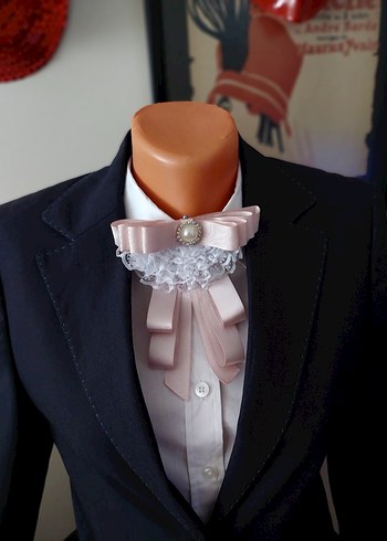 Pembe Nakışlı Fiyonk Broş - Görsel 3