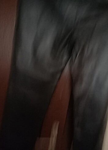 42 Beden siyah Renk Deri pantolon 