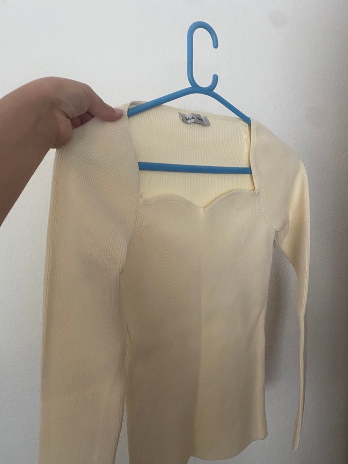 Milla /Beyaz V Yaka Kadın Triko Kazak - Görsel 4